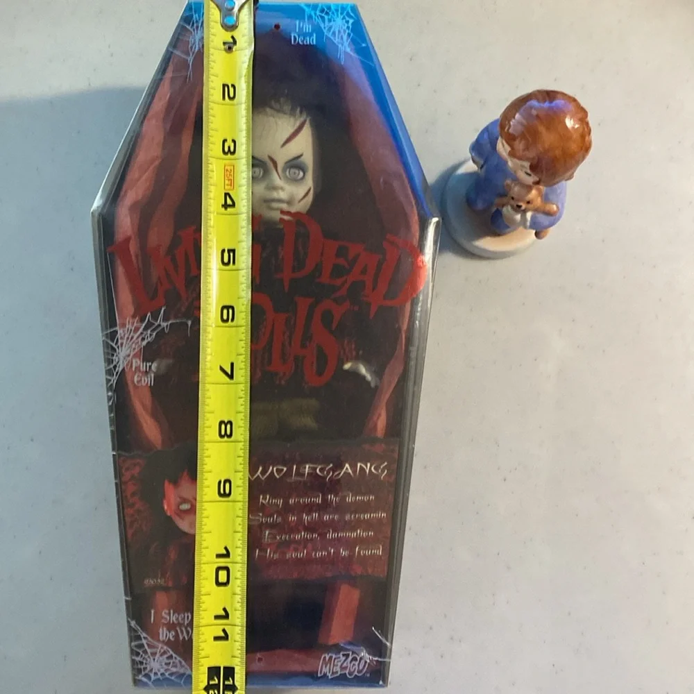 Mezco living dead